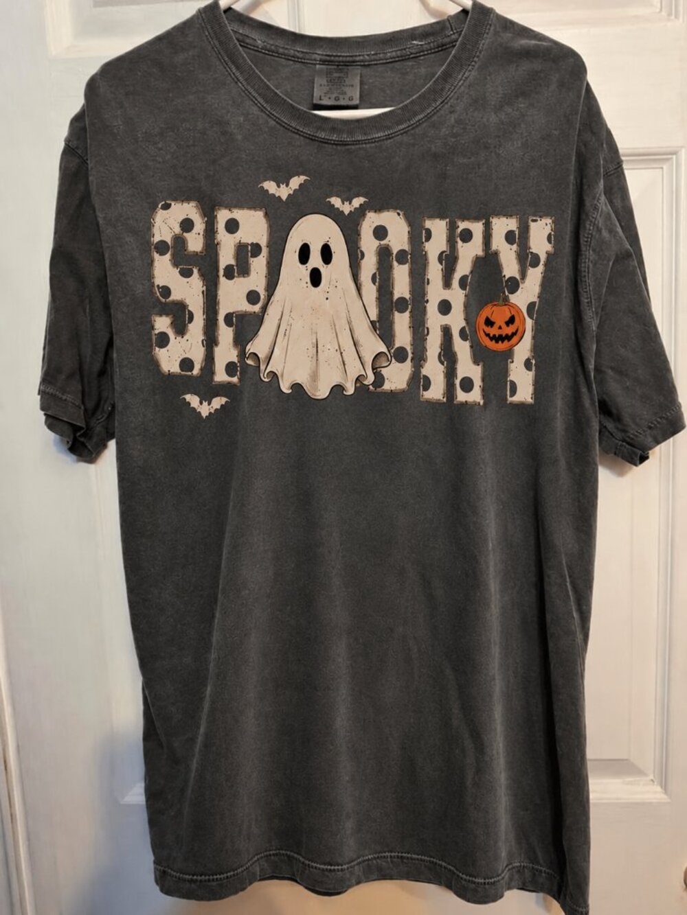 Comfort Colors Unisex Spooky Ghost Halloween Graphic T-Shirt - Charcoal Size L